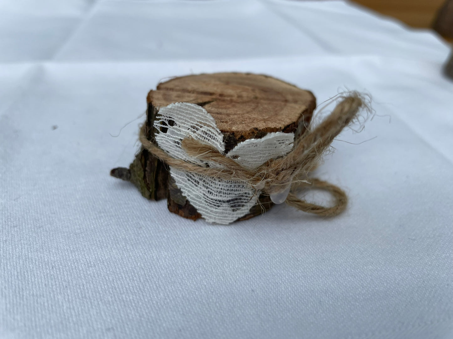 Namensschildhalter mit Spitzenherz